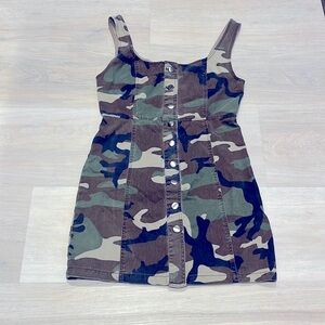 FOREVER 21 Dress Camouflage denim mini 
Button Front M medium festival camo